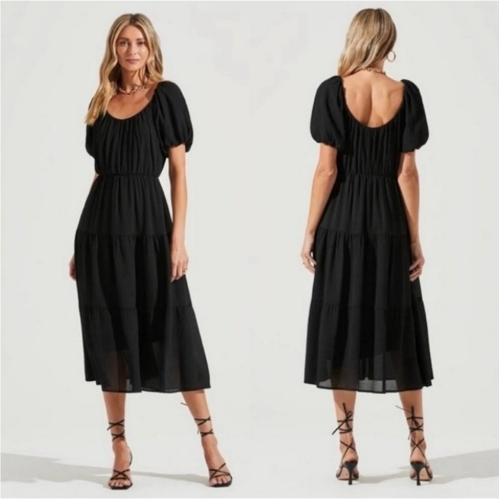 NWT ASTR Tiered Short Sleeve Dress